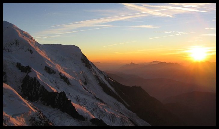 En klassisk bild av skymning i Mt. Blanc massivet.. Photo: Christian Türk.