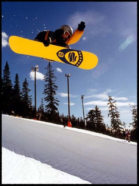 Burton Family Gathering 2001. Photo: mattias klockar. Rider: Chris Sörman.