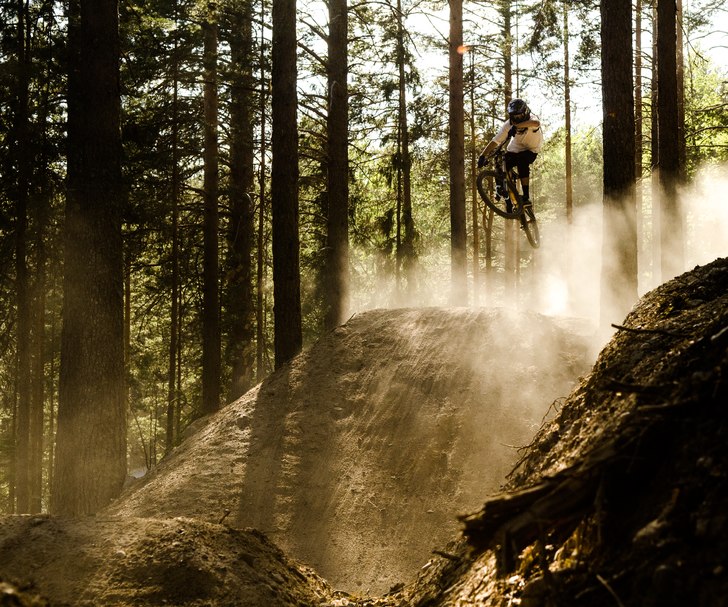 Dammi(g)t½. Photo: Emrik Jansson. Rider: Max Joners.