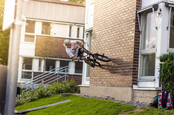 Photo: Erik Ulvdell. Rider: Pontus Forsling.