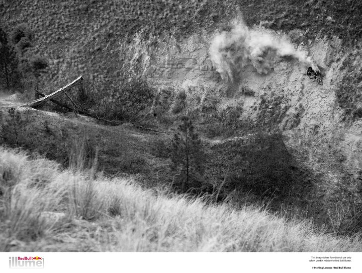 Photo: Sterling Lorence. Rider: Matt Hunter.