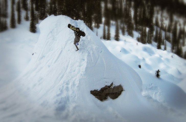 2nd try hand-plant on the roCk! . Photo: Peter Harvieux. Rider: Criag Williams.