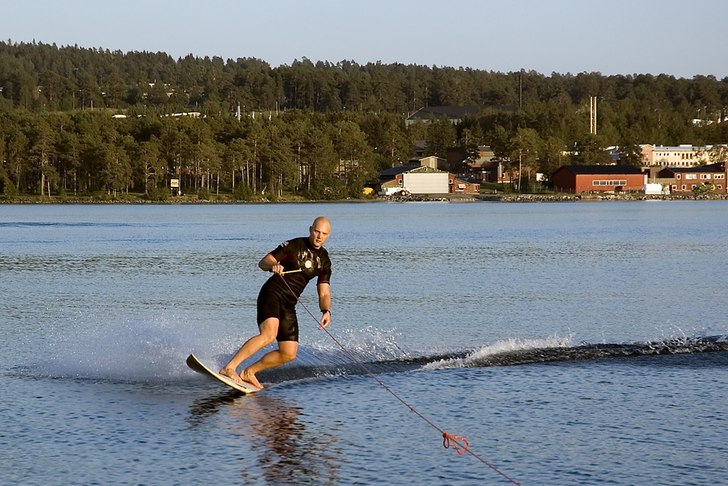 Sista "surfdagen" för säsongen. Grymt . Photo: Sven Grauman. Rider: Robert Ivonen.