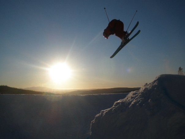 Photo: oskar backe. Rider: emil lund.