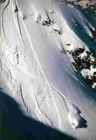 gunnars brant på brevents backcountry- smooth åk. Photo: Daniel Blomgren. Rider: Niclas Karlson.