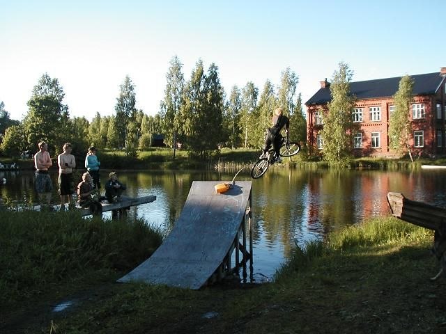 vi badade en varm dag . Photo: Niclas Wikblom. Rider: Jag.