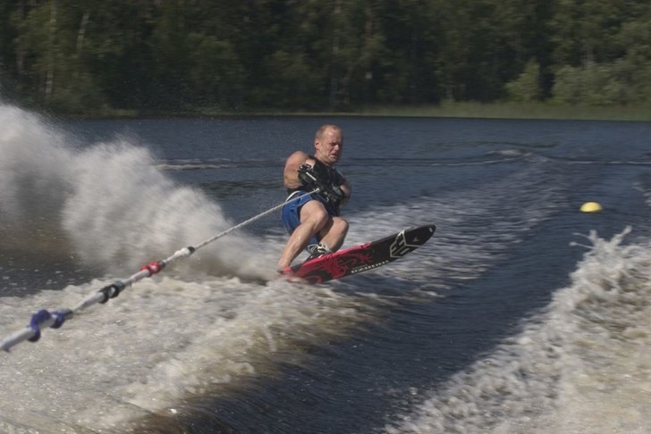 Bra vinkel i draget. Photo: Anders Etzner. Rider: Jesper Israelsson.