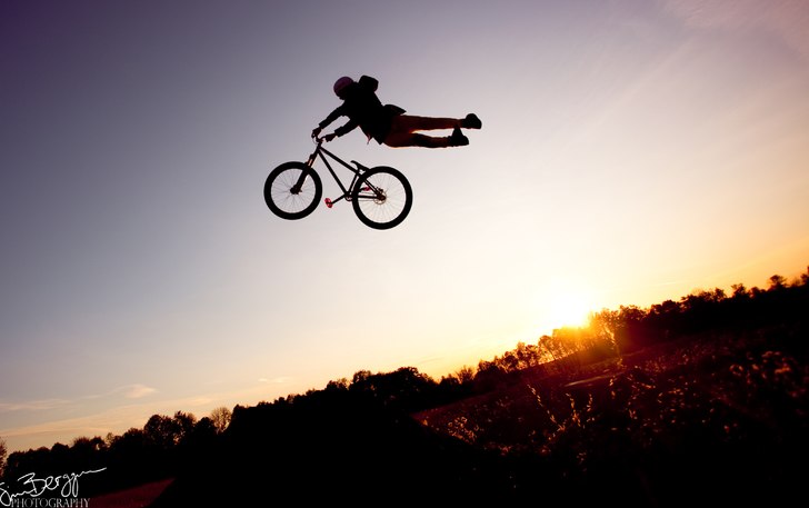 Jacke pungar ut en pro model cancan.. Photo: Simon Berggren. Rider: Jacob Ragnarsson.