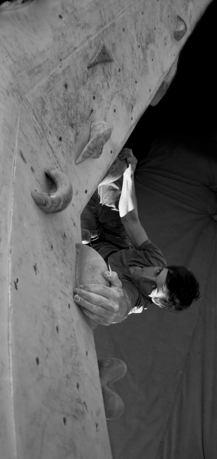 Klättertävlingen Totalboulder 06.. Photo: Erik Rönnblad. Rider: Björn.