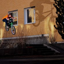 En solig dag den 25 februari n&auml;r vi inte var i Ku. Photo: Simon Lindberg. Rider: Pontus Jonsson.