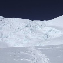 Photo: Fredrik Schenholm. Rider: 1 maj. Sn&ouml;- och isv&auml;ggen upp till Nord Colet p&aring; 7000 meter, en timmes vandring fr&aring;n ABC (framskjutna basl&auml;gret)..