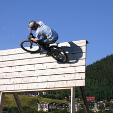 Wallride. Photo: Lars Petter. Rider: Anton Gustavson.