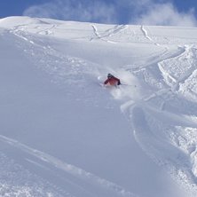 Liftn&auml;ra offpist ett par dagar efter ett rej&auml;lt . Photo: Martin Dillman. Rider: Ellinor B.