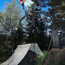 360 Transfer fr&aring;n spine:en till dirt. Photo: Johan Wennerstr&ouml;m (johanwennerstrom.se). Rider: Jens Nystr&ouml;m (northextremeteam.com).