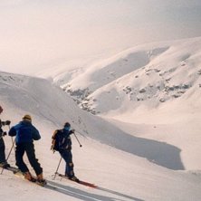 Heliskiing i Hemavan.... Photo: pappa. Rider: Oskar Hj&auml;rpe / Johan Hj&auml;rpe / Guide.