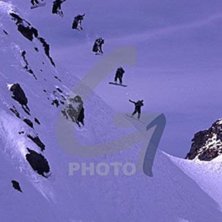 Julien Falko warming up for the next freeride cont. Photo: Yves Garneau. Rider: Julien Falko.