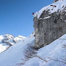 Hoppa klippa i Jochpass!. Photo: Christopher Cato Lavebrand. Rider: Johan Almroth (jag).