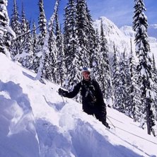 Vi &auml;r halv&auml;gs och i bakgrunden skymtar v&aring;rt m&aring;. Photo: Jesper Andersson. Rider: Thomas hellstr&ouml;m.