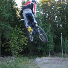 Lill-Sven provar nya plat&aring;hoppet.. Photo: ?. Rider: Sven W.