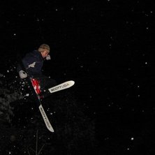 tr&ouml;ttnade p&aring; att v&auml;nta p&aring; skidbacken s&aring; vi by. Photo: Jonas Glaad. Rider: Ovil.