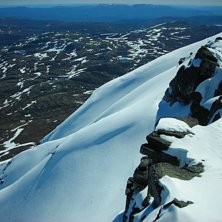 Fina ryggar och r&auml;nnor p&aring; Gaustatoppen 1883 m&ouml;h. Photo: Simon B&ouml;rjars.