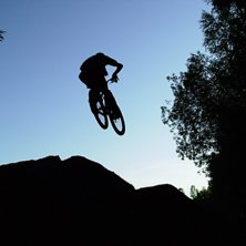 En mygg, och otursfylld fotosession p&aring; &amp;quot;. Photo: Jonas Nordlander. Rider: Kim Hansson.