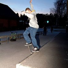 Vi var ute och tog &aring;rets f&ouml;rsta skate bilder.. Photo: Nicklas Karlsson. Rider: Martin.