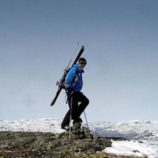 Toppbild uppe p&aring; hammaren i Hemsedal. Nu v&auml;ntar . Photo: Jonas Persson. Rider: Martin Berg.