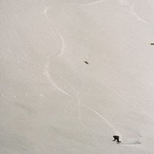 Fin dag p&aring; Daunes baksida. Maja banar sig nedf&ouml;r. Photo: Hannes Mannerheim. Rider: Maja L&ouml;fstedt.