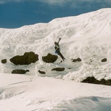 Med ansats fr&aring;n Daunes &ouml;stliga topp bem&auml;stade T. Photo: Hannes Mannerheim. Rider: Tomas Tengn&eacute;r.