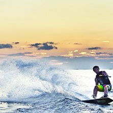 Kanske inte den b&auml;sta wakeboardbilden, men jag k�. Photo: Jonathan Birkemyr. Rider: Patrik R&auml;mstr&ouml;m.
