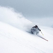 En dag med h&auml;rlig sn&ouml; i Kittelfj&auml;ll, Norgesv&auml;n. Photo: Cir&eacute; Ly. Rider: Loove Broms.