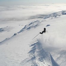 En fin dag p&aring; baksidan, hann med tv&aring; v&auml;ndor och. Photo: Peter Karlbom. Rider: Eric Tornblad.