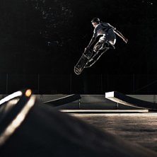 -airwalk
http://www.flickr.com/photos/jonathansel. Photo: Jonathan Selwall. Rider: Robin Kylander.