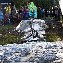 Rollinsnow Uppsala

www.birkemyr.tumblr.com. Photo: Jonathan Birkemyr. Rider: Niklas Lundgren.