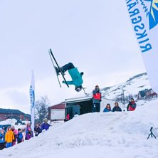 Nicole Lejdeby - Backflip crowd pleaser. Pelikanfl.