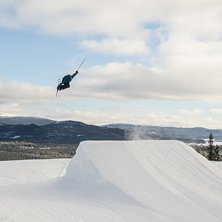Tar luft i Fun&auml;sdalen. Photo: Joel Westlund. Rider: Andreas Ojam&auml;e.
