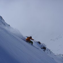 thomas setter svingen i et skjeldent solgl&oslash;tt i l. Photo: Sveinung Svendsen. Rider: Thomas Sandvik.