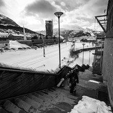 Urbanshoot i Narvik med Daniel och Adam.. Photo: Adam Palander. Rider: Jacob.
