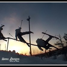 En av mina kompisar som sl&auml;ma p&aring; en kink rail.... Photo: hannes.. kompis fota. Rider: hannes.