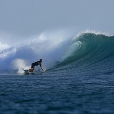 Bra svall ca 6ft med stark offshore,Varmt o mysigt. Photo: Reilly Cooney. Rider: Tobias Wattman Lundstig.