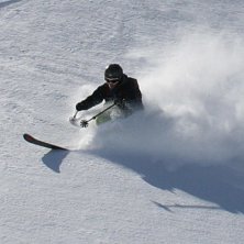 En underbar nysn&ouml;dag i les deux Alpes. S&aring; h&auml;r s. Photo: Carl Bruch. Rider: Johan Hasslow.