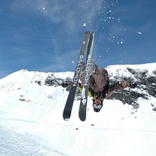 Det var s&aring; sjukt mjukt att man kunde testa flippe. Photo: Eric Asmussen. Rider: Gabriel Riva.