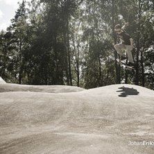 Jag och min polare Gustav tog b&aring;ten ut till &ouml;n s. Photo: Johan Eriksson. Rider: Gustav Stegfors.