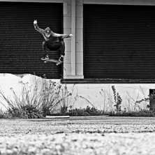 Daniel gapar &ouml;ver mycket lera. 

http://jonatha. Photo: Jonathan birkemyr. Rider: Daniel Bergman.