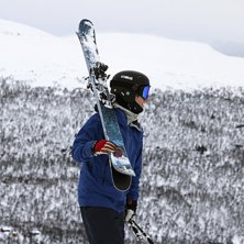 Jon S&ouml;der&eacute;n p&aring; toppen av Storkl&auml;ppen.. Photo: Petter Elfsberg.