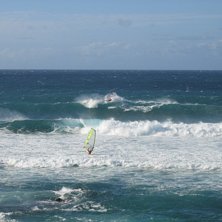En masthog dag vid Hookipa. Robby var dar, JP var . Photo: Thomas Bostrom.