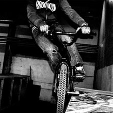 50/50 peg stal. Photo: Magnus Lindgren. Rider: Emil Larsson.