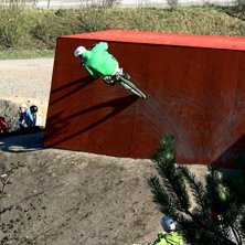 Johan k&ouml;r en h&ouml;g Wallride!. Photo: Benjamin Johansson. Rider: Johan Str&ouml;mstedt.