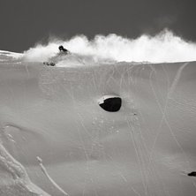 Fin sn&ouml; p&aring; Rothorns framsida. Photo: Robin Ljungqvist. Rider: Adam Jonsson.